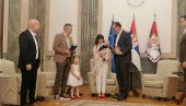 VUČIĆ: Na KiM veći natalitet nego u ostatku Srbije - U porodilištu u Pasjanu je rođeno sada već 1.045 dece