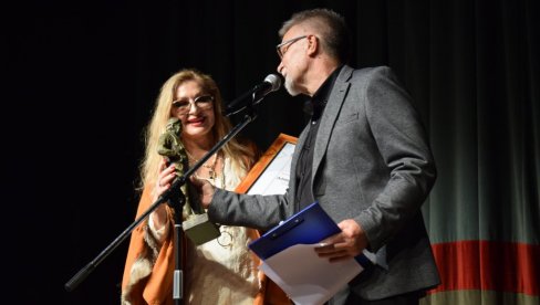 „DANI ZORANA RADMILOVIĆA“ U ZAJEČARU: Dodelom priznanja završen festival (FOTO) „DANI ZORANA RADMILOVIĆA“ U ZAJEČARU: Dodelom priznanja završen festival (FOTO)