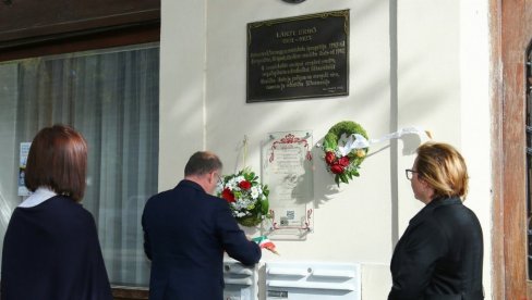 DEVET GODINA OD NESTANKA: Vraćena spomen-ploča Lanji Erneu na zgradu Muzičke škole u Subotici DEVET GODINA OD NESTANKA: Vraćena spomen-ploča Lanji Erneu na zgradu Muzičke škole u Subotici