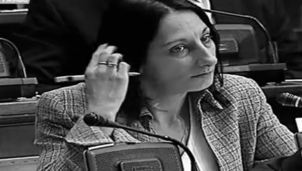 РАДИКАЛИ САОПШТИЛИ ТУЖНЕ ВЕСТИ: Преминула Ружица Николић, заменик генералног секретара СРС РАДИКАЛИ САОПШТИЛИ ТУЖНЕ ВЕСТИ: Преминула Ружица Николић, заменик генералног секретара СРС