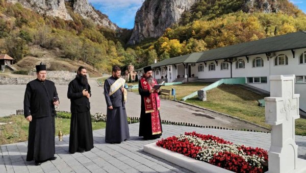 МАНАСТИР СОКО КОД ЉУБОВИЈЕ: Помен владики Лаврентију и благослов радовима (ФОТО)