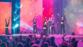 SRBIJA PEVALA I PLESALA U RITMU EVROPE: Devojčice iz Kikinde najuspešnije u Zrenjaninu SRBIJA PEVALA I PLESALA U RITMU EVROPE: Devojčice iz Kikinde najuspešnije u Zrenjaninu
