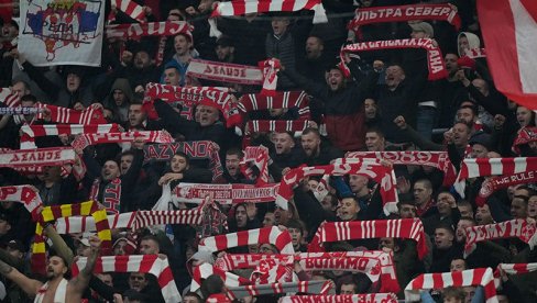 SVEMIRSKA KOREOGRAFIJA: Evo šta su delije uradile na severnoj tribini tokom meča Crvena zvezda - Mladost Lučani (FOTO)