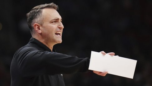 OGLASILA SE NBA LIGA: Rajaković i Toronto žestoko oštećeni protiv Bulsa