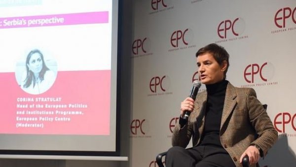 ПРЕМИЈЕРКА У БРИСЕЛУ: Брнабићева говорила о ситуацији на КиМ и европској перспективи Србије ПРЕМИЈЕРКА У БРИСЕЛУ: Брнабићева говорила о ситуацији на КиМ и европској перспективи Србије