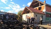 KOLEGE I KINEZI PRVI POMOGLI NA ZGARIŠTU: Požar u domaćinstvu Čokanovića kod Bora KOLEGE I KINEZI PRVI POMOGLI NA ZGARIŠTU: Požar u domaćinstvu Čokanovića kod Bora