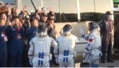 КИНА ЛАНСИРАЛА БОЖАНСКИ БРОД: Најмлађи астронаути одлетели у свемир (ВИДЕО) КИНА ЛАНСИРАЛА БОЖАНСКИ БРОД: Најмлађи астронаути одлетели у свемир (ВИДЕО)