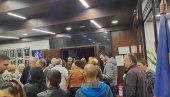 БОРИНИ ПОЗОРИШНИ ДАНИ: Вечерас на репертоару представа театра из Загреба БОРИНИ ПОЗОРИШНИ ДАНИ: Вечерас на репертоару представа театра из Загреба