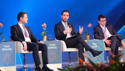 MOMIROVIĆ: Snažna podrška privatnom sektoru i velike investicije u infrastrukturu preduslov su za razvoj jedne države MOMIROVIĆ: Snažna podrška privatnom sektoru i velike investicije u infrastrukturu preduslov su za razvoj jedne države