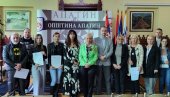СУБВЕНЦИЈЕ ЗА САМОЗАПОШЉАВАЊЕ: Уручено десет уговора у Апатину