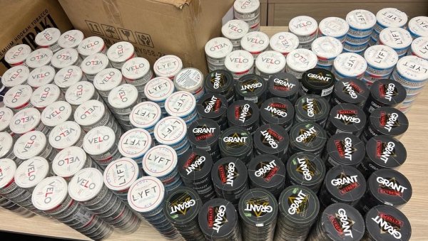НА ГРАНИЧНОМ ПРЕЛАЗУ ДОБРАКОБО КОД БИЈЕЛОГ ПОЉА: Заплењена камагра и дуван за жвакање НА ГРАНИЧНОМ ПРЕЛАЗУ ДОБРАКОБО КОД БИЈЕЛОГ ПОЉА: Заплењена камагра и дуван за жвакање