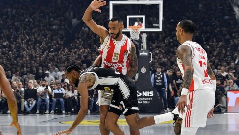 KAKO ĆE NA OVO REAGOVATI DELIJE? Hanga je imao šta da kaže o atmosferi na meču Partizan - Zvezda KAKO ĆE NA OVO REAGOVATI DELIJE? Hanga je imao šta da kaže o atmosferi na meču Partizan - Zvezda