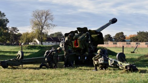 ARTILJERCI VOJSKE SRBIJE NA OBUCI: Specijalistička obuka vojnika na odsluženju vojnog roka (FOTO) ARTILJERCI VOJSKE SRBIJE NA OBUCI: Specijalistička obuka vojnika na odsluženju vojnog roka (FOTO)