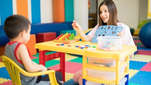 MEĐUNARODNI DAN NEGE I PODRŠKE: Aktivna briga za dobrobit svih ljudi MEĐUNARODNI DAN NEGE I PODRŠKE: Aktivna briga za dobrobit svih ljudi