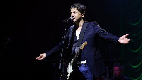 NIJE ME STRAH: Aca Regina iznenadio publiku u novom - starom ruhu NIJE ME STRAH: Aca Regina iznenadio publiku u novom - starom ruhu
