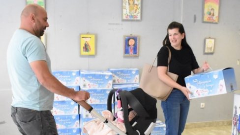 PAKETI ZA NAJMLAĐE ZEMUNCE: Evo kako da se roditelji prijave za poklone dobrodošlice PAKETI ZA NAJMLAĐE ZEMUNCE: Evo kako da se roditelji prijave za poklone dobrodošlice