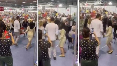 NIŠTA BEZ HARMONIKE I KOLA: Pogledajte kako se narod veseli na Sajmu knjigu (VIDEO) NIŠTA BEZ HARMONIKE I KOLA: Pogledajte kako se narod veseli na Sajmu knjigu (VIDEO)