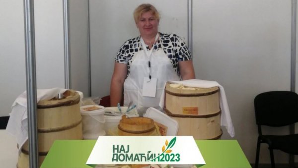 ВАЊА ПУШИЦА ПРАВИ СИР ЗА ПРОБИРЉИВЕ: А њен загорели кајмак је прави специјалитет ВАЊА ПУШИЦА ПРАВИ СИР ЗА ПРОБИРЉИВЕ: А њен загорели кајмак је прави специјалитет