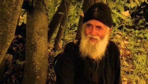NAJVEĆE PROKLETSTVO: Starac Pajsije upozoravao - gore od vradžbina, nema sreće ni napretka NAJVEĆE PROKLETSTVO: Starac Pajsije upozoravao - gore od vradžbina, nema sreće ni napretka