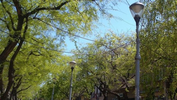 ВИШЕ НЕЋЕ ФИНАНСИРАТИ САМИ: Јавна расвета у петровачким селима биће плаћана из општинског буџета ВИШЕ НЕЋЕ ФИНАНСИРАТИ САМИ: Јавна расвета у петровачким селима биће плаћана из општинског буџета