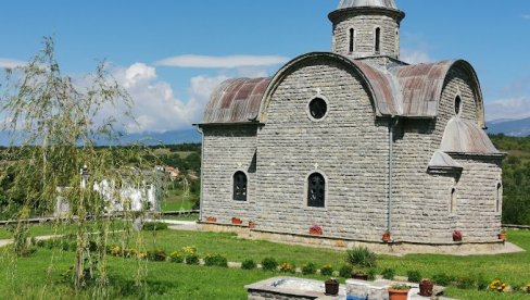 POČINJE ČETVRTI ĐEDOV SABOR: U Osojanu, u nedelju, održava se okupljanje povratnika u čast počivšem mitropolitu Amfilohiju Radoviću POČINJE ČETVRTI ĐEDOV SABOR: U Osojanu, u nedelju, održava se okupljanje povratnika u čast počivšem mitropolitu Amfilohiju Radoviću