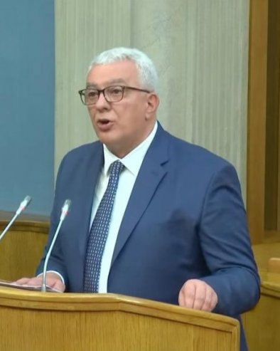 ТОТАЛНИ ХАОС У ЦРНОЈ ГОРИ: Мандић не може да води седницу због тешке ситуације, Спајић и Милатовић побегли у Беч