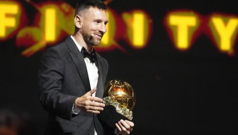 MESIJEVA NEDOSTIŽNA OSMICA: Još jedna Zlatna lopta fenomenalnom Argentincu MESIJEVA NEDOSTIŽNA OSMICA: Još jedna Zlatna lopta fenomenalnom Argentincu