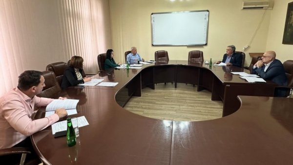 ВЛАДА ФОРМИРАЛА ПРИВРЕМЕНУ УПРАВУ У ОВОЈ ОПШТИНИ: Познато ко до избора води локалну самоуправу (ФОТО) ВЛАДА ФОРМИРАЛА ПРИВРЕМЕНУ УПРАВУ У ОВОЈ ОПШТИНИ: Познато ко до избора води локалну самоуправу (ФОТО)