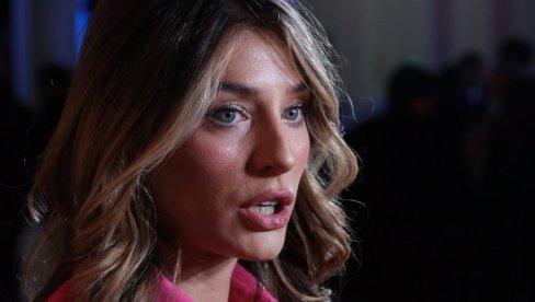 GLUMCI PRED SUDOM: Počinje suđenje po tužbi Branislava Lečića protiv Anđele Jovanović GLUMCI PRED SUDOM: Počinje suđenje po tužbi Branislava Lečića protiv Anđele Jovanović