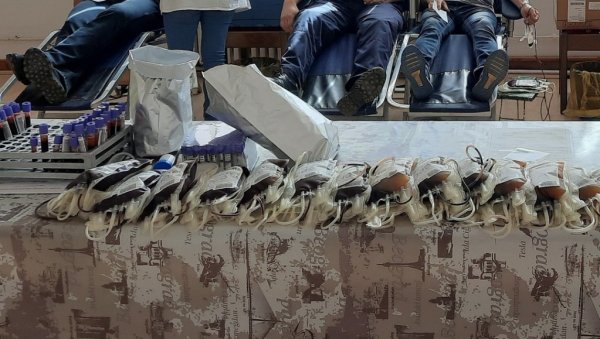 У Костолцу сутра акција давања крви у Техничкој школи У Костолцу сутра акција давања крви у Техничкој школи