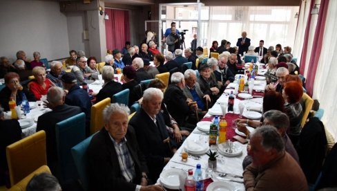 СПОКОЈНО ТРЕЋЕ ДОБА: У Краљеву традиционално обележен месец најстаријих суграђана СПОКОЈНО ТРЕЋЕ ДОБА: У Краљеву традиционално обележен месец најстаријих суграђана