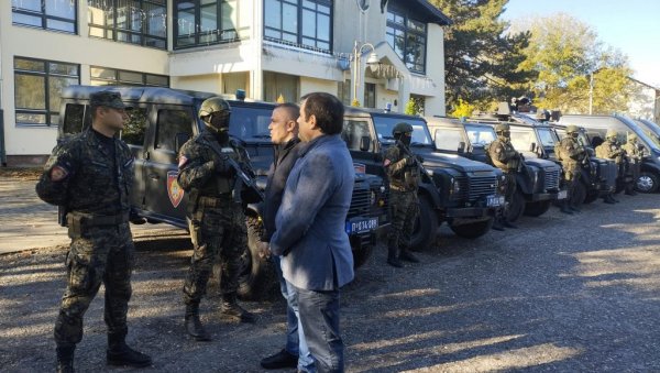 БЕЗБЕДНОСТ НА ПРВОМ МЕСТУ: У Хоргошу пронађено 400 а приведено 88 илегалних миграната БЕЗБЕДНОСТ НА ПРВОМ МЕСТУ: У Хоргошу пронађено 400 а приведено 88 илегалних миграната