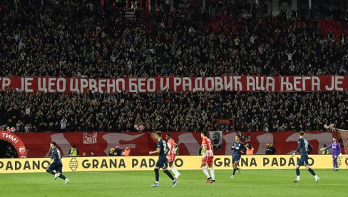 MARAKANA OVO NE PAMTI: Navijači Zvezde otkrili šta su pričali sa igračima i Baharom i zašto su ih poslali u tunel MARAKANA OVO NE PAMTI: Navijači Zvezde otkrili šta su pričali sa igračima i Baharom i zašto su ih poslali u tunel
