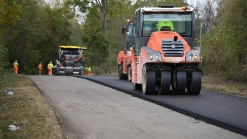 RADOVI NA PODRUČJU POŽAREVCA: Obnavlja se put Bratinac-Ram