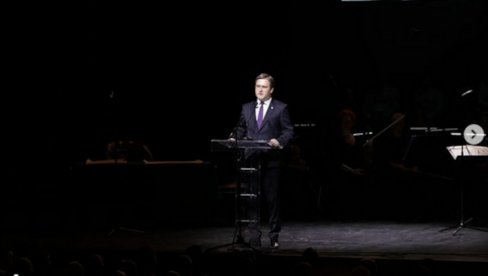 BITKU I RAT DOBIO JE GUNJAC I OPANAK SRPSKI: Svečanom ceremonijom u MTS dvorani obeležena 110. godišnjica Bregalničke bitke (FOTO) BITKU I RAT DOBIO JE GUNJAC I OPANAK SRPSKI: Svečanom ceremonijom u MTS dvorani obeležena 110. godišnjica Bregalničke bitke (FOTO)