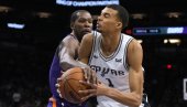 VEMBANJAMA JE ČUDO: Francuz uništio Finiks, Durent gledao novu NBA zvezdu VEMBANJAMA JE ČUDO: Francuz uništio Finiks, Durent gledao novu NBA zvezdu