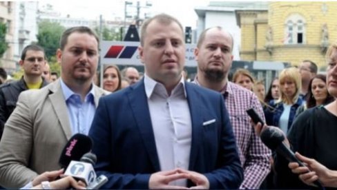 ZA ĐILASA VLAST ZNAČI KOMBINACIJA Mirković: Nema te stvari koju neće učiniti samo da se opet dočepaju vlasti ZA ĐILASA VLAST ZNAČI KOMBINACIJA Mirković: Nema te stvari koju neće učiniti samo da se opet dočepaju vlasti