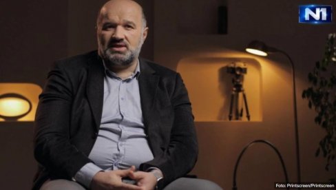 ИСПУЊАВАЈУ ЗАВЕТ МАРИНИКИ: Алексић, Ћута и Понош довели највећег србомрсца да говори против Вучића ИСПУЊАВАЈУ ЗАВЕТ МАРИНИКИ: Алексић, Ћута и Понош довели највећег србомрсца да говори против Вучића