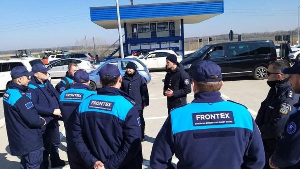 КАКО ЈЕ БИВШИ ШЕФ ФРОНТЕКСА ПРЕШАО КОД МАРИН ЛЕ ПЕН: Мигранти су пројекат Брисела! КАКО ЈЕ БИВШИ ШЕФ ФРОНТЕКСА ПРЕШАО КОД МАРИН ЛЕ ПЕН: Мигранти су пројекат Брисела!