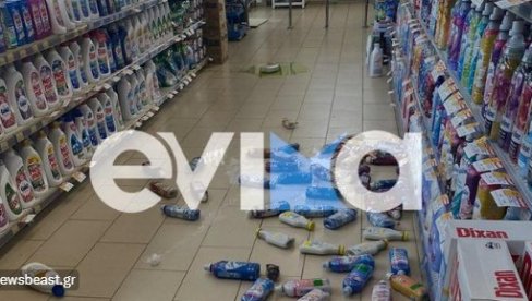НЕ ЗНАМО ДА ЛИ ЈЕ ТО ГЛАВНИ ПОТРЕС: Прве фотографије из Грчке након снажног земљотреса (ФОТО) НЕ ЗНАМО ДА ЛИ ЈЕ ТО ГЛАВНИ ПОТРЕС: Прве фотографије из Грчке након снажног земљотреса (ФОТО)