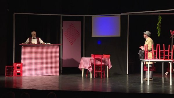 ПРЕМИЈЕРА “ОМЧЕ“: Отворена позоришна сезона у Јагодини ПРЕМИЈЕРА “ОМЧЕ“: Отворена позоришна сезона у Јагодини