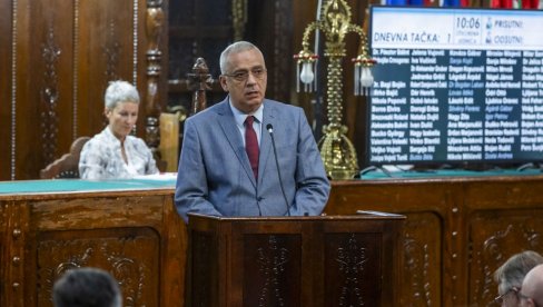 GRADONAČELNIK BAKIĆ: Usvojenim rebalansom stvaraju se preduslovi da se započne nekoliko novih značajnih investicionih projekata (FOTO) GRADONAČELNIK BAKIĆ: Usvojenim rebalansom stvaraju se preduslovi da se započne nekoliko novih značajnih investicionih projekata (FOTO)