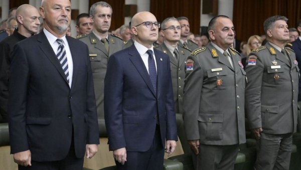ЧЕСТИТАМ СВИМ ГЕНЕРАЦИЈАМА ОД ПРВЕ ДО ДАНАШЊЕ: Министар Вучевић присуствовао обележавању 75 година рада Војнотехничког института (ФОТО) ЧЕСТИТАМ СВИМ ГЕНЕРАЦИЈАМА ОД ПРВЕ ДО ДАНАШЊЕ: Министар Вучевић присуствовао обележавању 75 година рада Војнотехничког института (ФОТО)