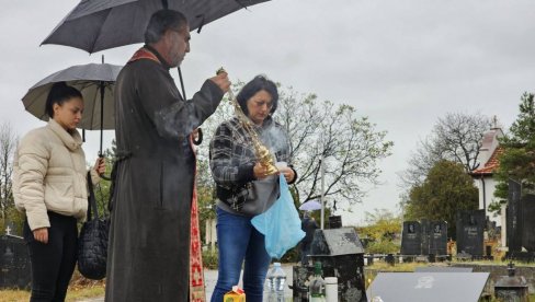 RASELJENI STRAHUJU ZBOG BEZBEDNOSTI: Na današnjim zadušnicama bez organizovanog obilaska grobalja južno od Ibra RASELJENI STRAHUJU ZBOG BEZBEDNOSTI: Na današnjim zadušnicama bez organizovanog obilaska grobalja južno od Ibra