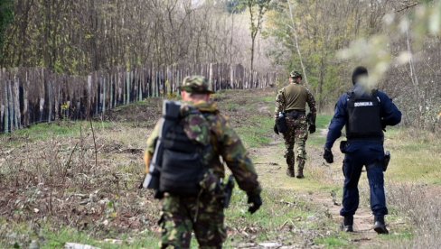 PUCANO NA SRPSKU POLICIJU KOD GRANICE SA HRVATSKOM: MUP uzvratio vatru, stradao jedan migrant