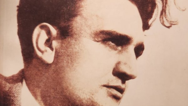 ВЕЛИКИМ ПЕРОМ УВЕК НА СТРАНИ МАЛИХ ЉУДИ: Прошао је читав век од рођења Антонија Исаковића ВЕЛИКИМ ПЕРОМ УВЕК НА СТРАНИ МАЛИХ ЉУДИ: Прошао је читав век од рођења Антонија Исаковића