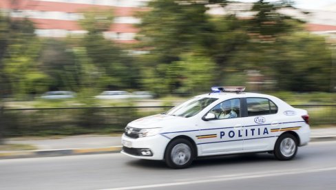 TRAGIČNO STRADAO MALIŠAN STAROSTI 17 MESECI: Pregazio ga policijski automobil, dok su roditelji stajali pored njega