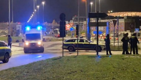 HAOS NA AERODROMU U NEMAČKOJ, SPECIJALCI NA TERENU: Muškarac pucao iz vozila, sumnja se da drži decu kao taoce (VIDEO)