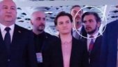 VLAST GA ODJAVILA, PA PRETRČAO KOD OPOZICIJE: Đilasov kandidat za gradonačelnika nekada trčao za Anom Brnabić VLAST GA ODJAVILA, PA PRETRČAO KOD OPOZICIJE: Đilasov kandidat za gradonačelnika nekada trčao za Anom Brnabić