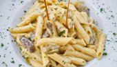 CEZAR PASTA: Ako volite cezar salatu, ovaj kremasti obrok sa testom ćete obožavati